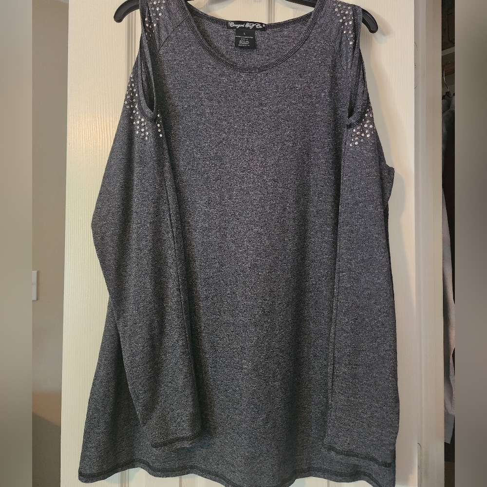 EUC Cowgirl Tuff Co. Dark Gray Embellished Cold Shoulder Long Sleeved Top